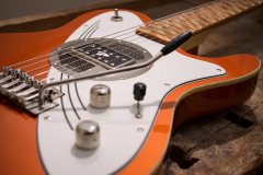 Mojo King equipped with the Valvebucker™ pickup